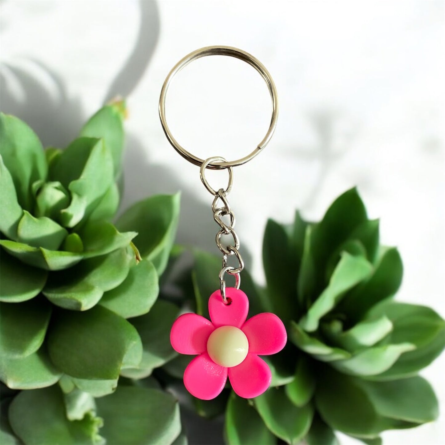 🌸 Porte-Clés Fleur Colorée – L’Accessoire Trop Mignon à Emporter Partout !
