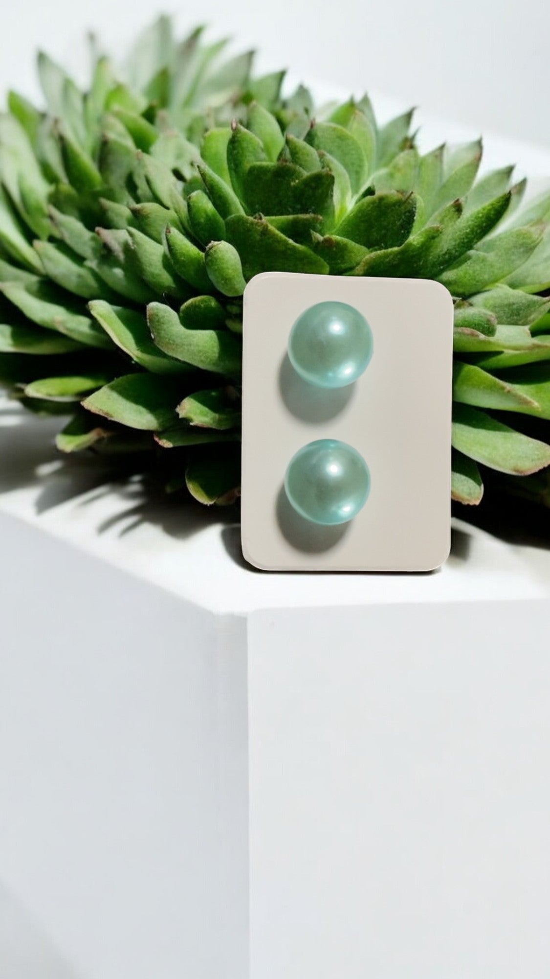 Boucles d’oreilles perles nude – Élégance minimaliste et intemporelle
