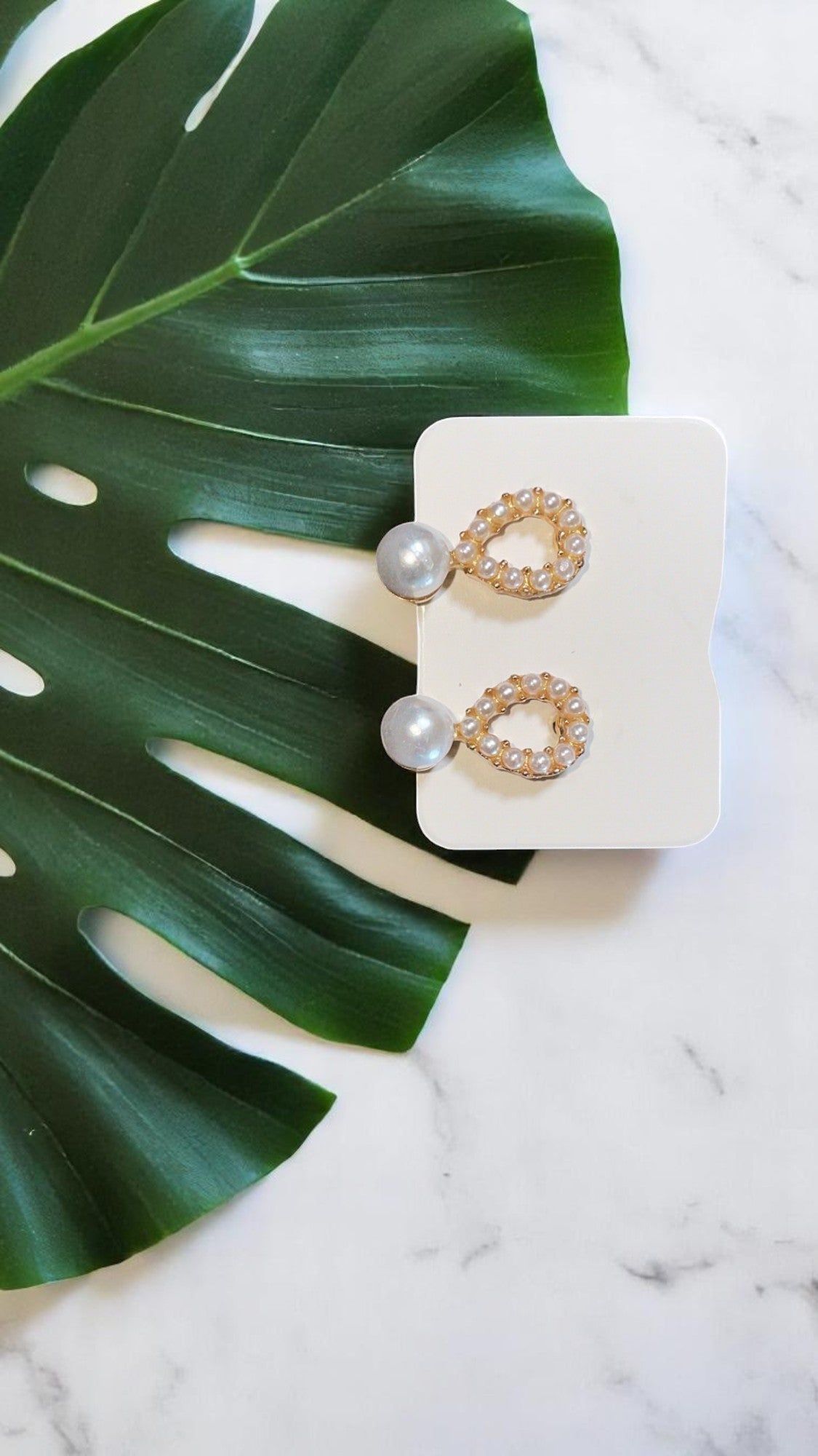Boucles d’oreilles à formes – Élégance féminine et tendance