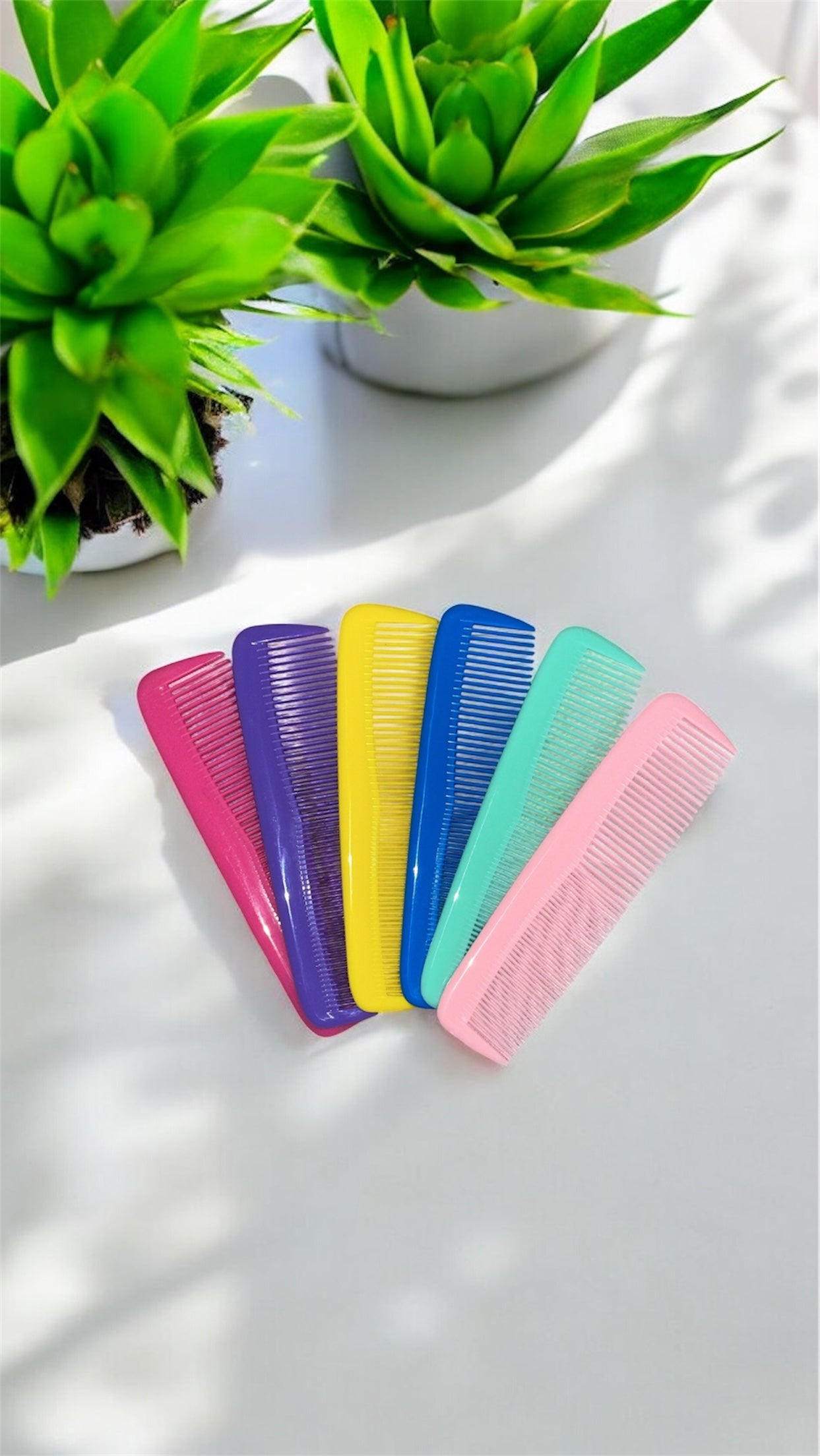 🧼 Peigne Coloré Antistatique – Léger & Pratique