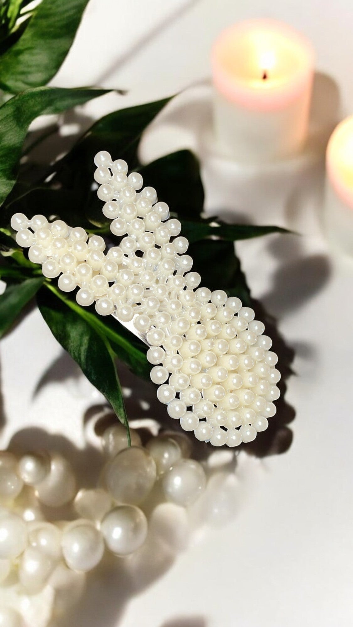 Pince à cheveux perlé blanche - Accessoire élégant