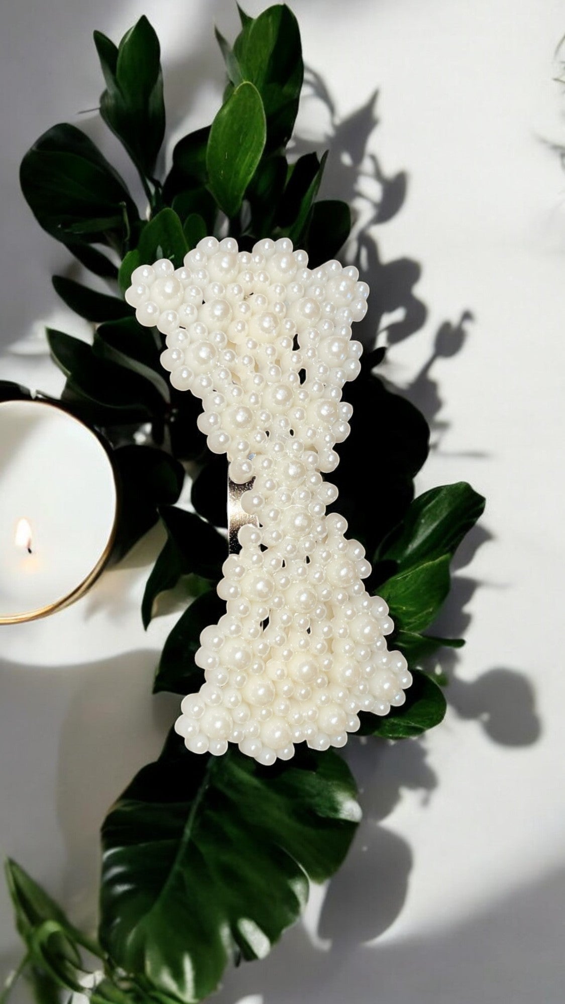 Pince à cheveux perlé blanche - Accessoire élégant