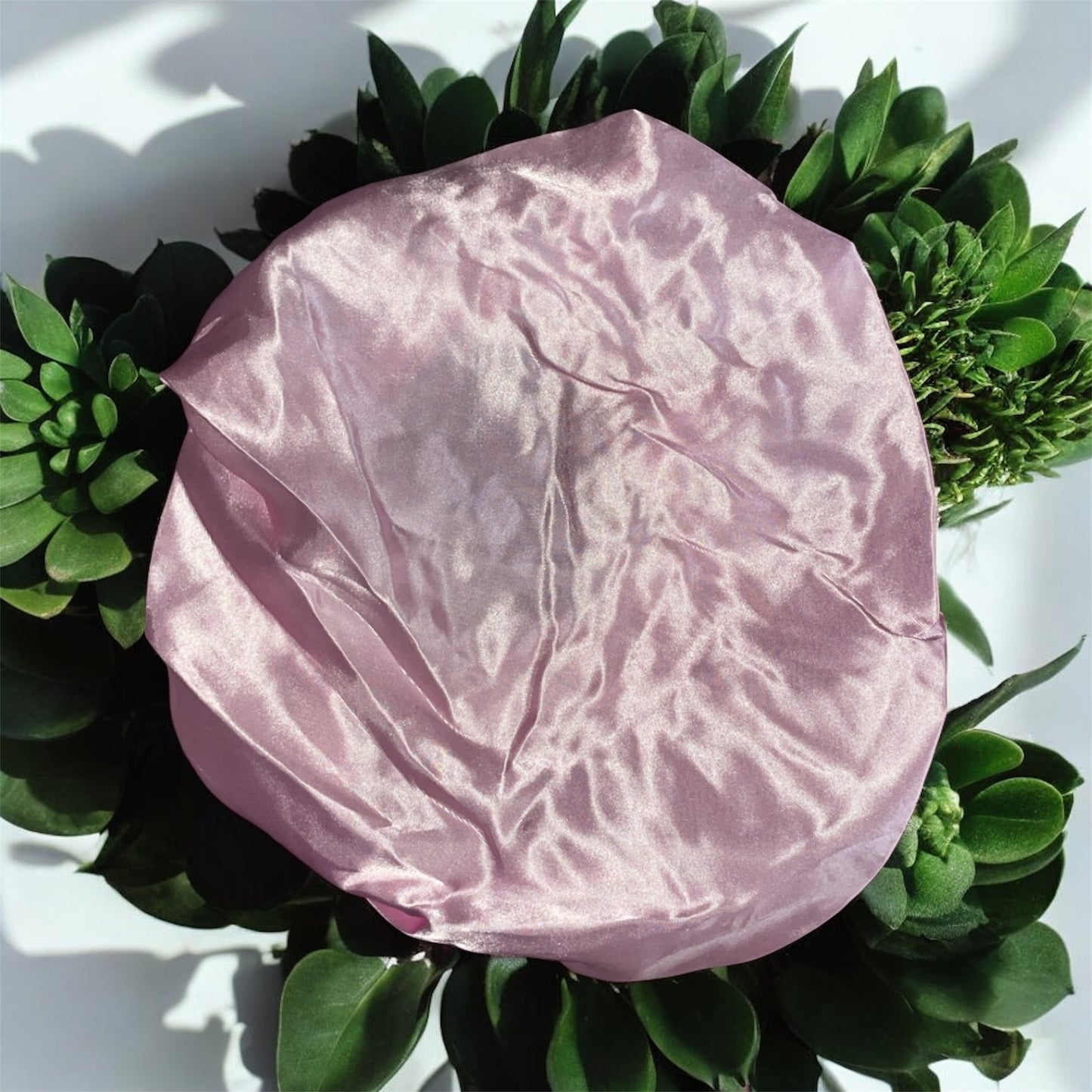 Bonnet en Satin Brillant – Protection & Élégance Nocturne