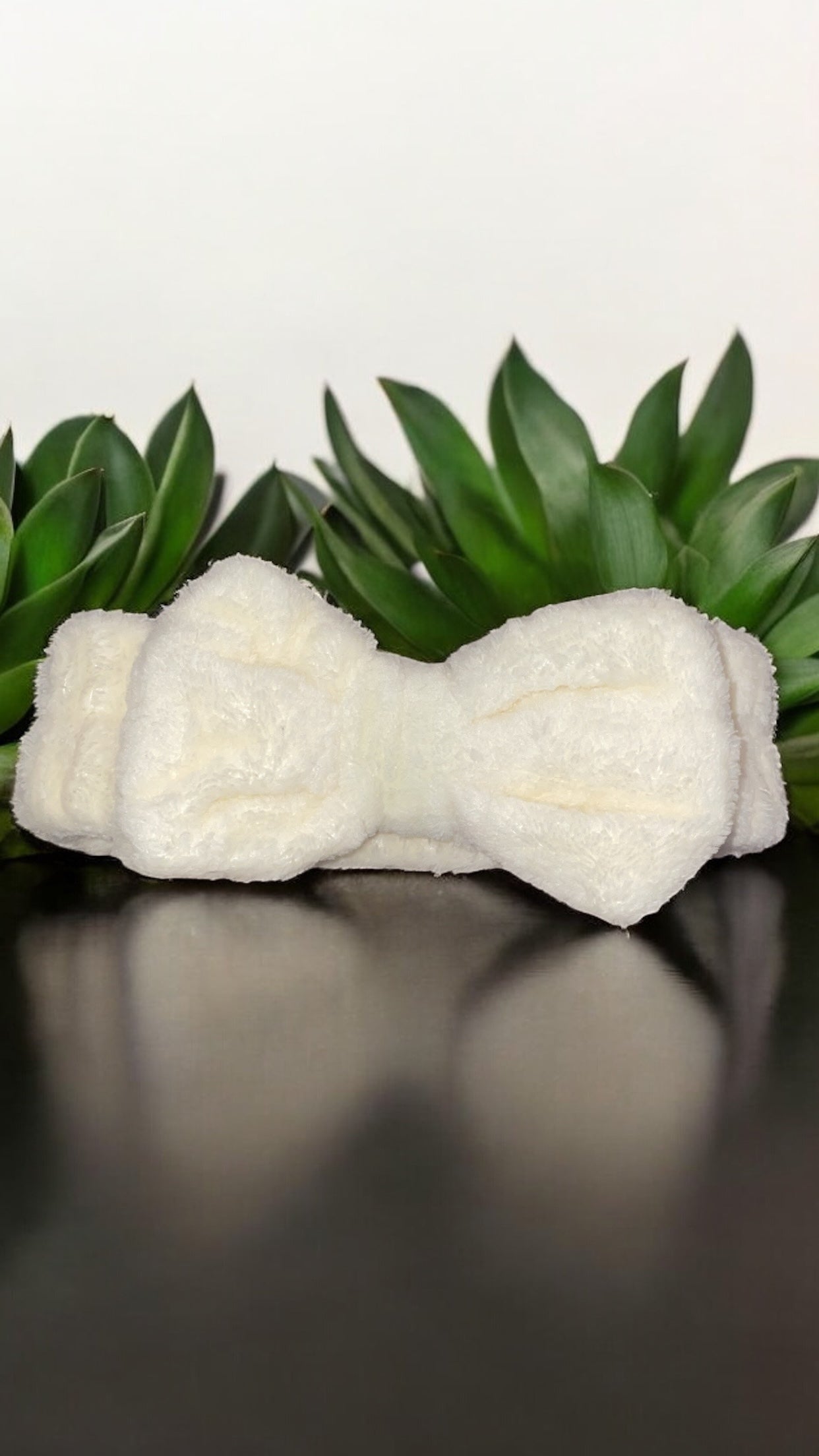 Bandeau de soin doux avec nœud – L’allié cocooning de votre routine beauté 🧖♀️✨