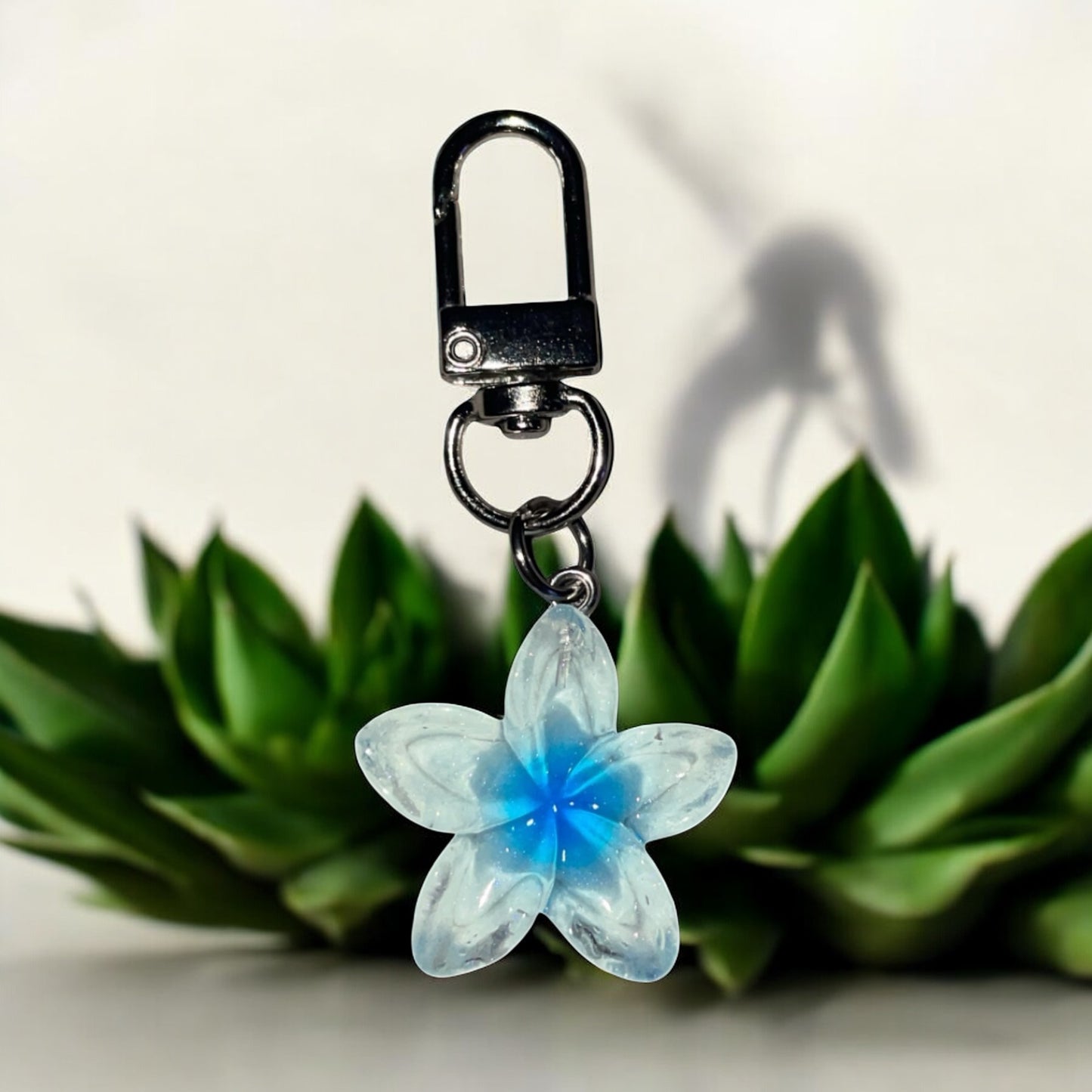 🌸 Porte-clés Fleur Résine – Accessoire Coloré et Tendance