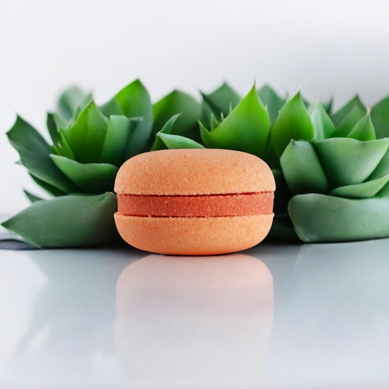 🛁 Macaron Effervescent de Bain – Détente Gourmande et Féminine 🌸