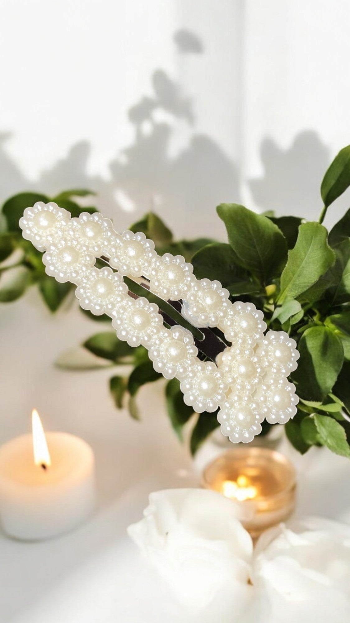 Pince à cheveux perlé blanche - Accessoire élégant