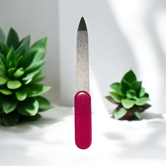 Lime à Ongles Métallique avec Manche Ergonomique – Finition Précise et Durable